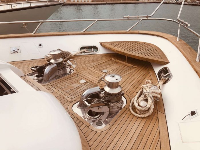2011 Maiora 27 luxury yacht deck