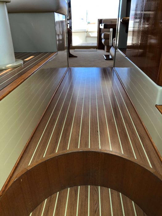 1996 Ferretti Yachts 175 interior looking out