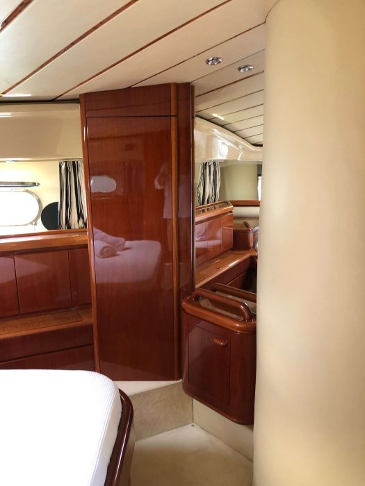 1996 Ferretti Yachts 175 luxury wooden interiors