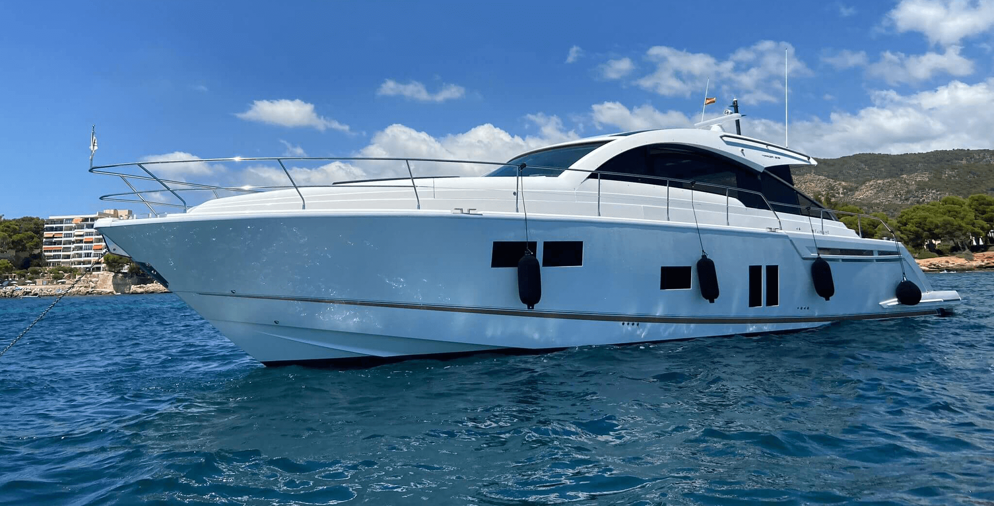 2010 Fairline Targa 58 Luxury Yacht anchored in bay